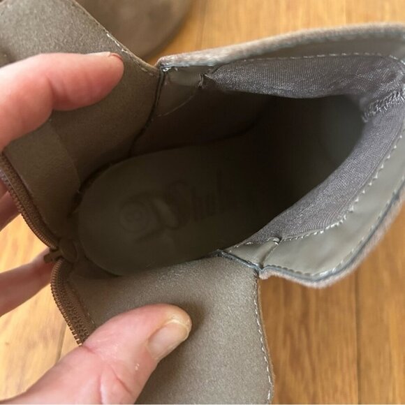 SHEIN Women's Tan Beige Faux Suede Ankle Heel Boots Booties Point Toe Size 8 - Picture 6 of 6